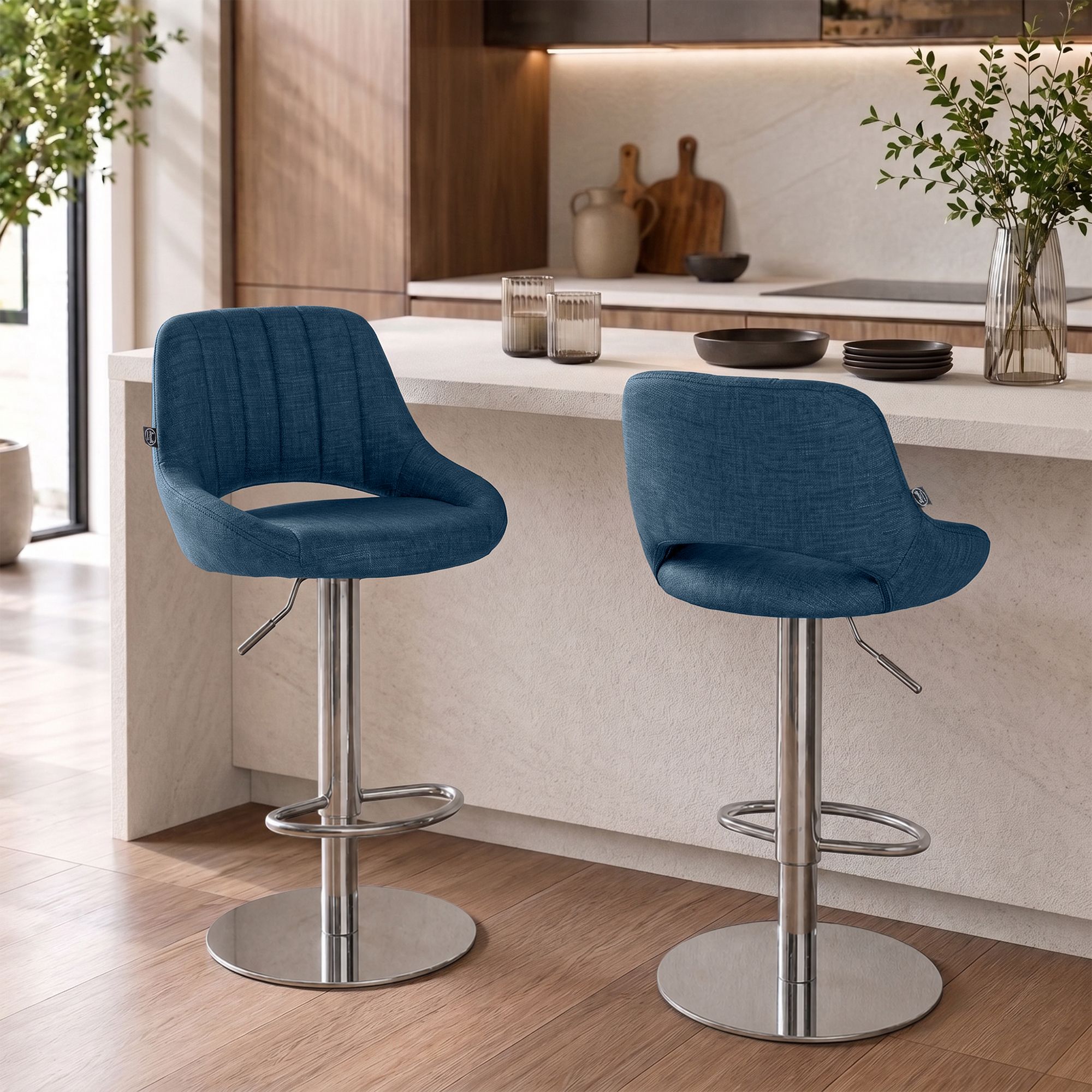 Set de 2 taburetes de bar Milet cromados con base extra pesada
