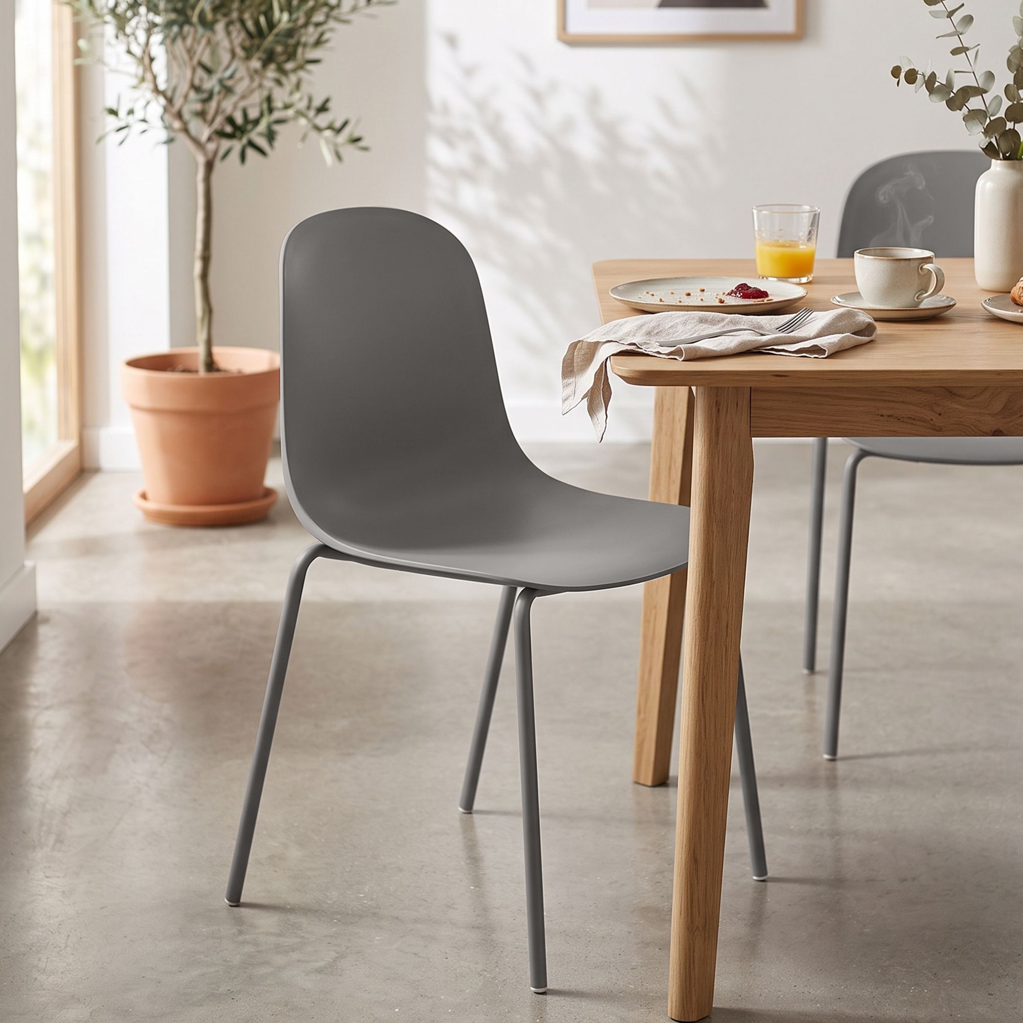 Silla Hardin: diseño moderno, estructura resistente y asiento cómodo para cualquier espacio del hogar