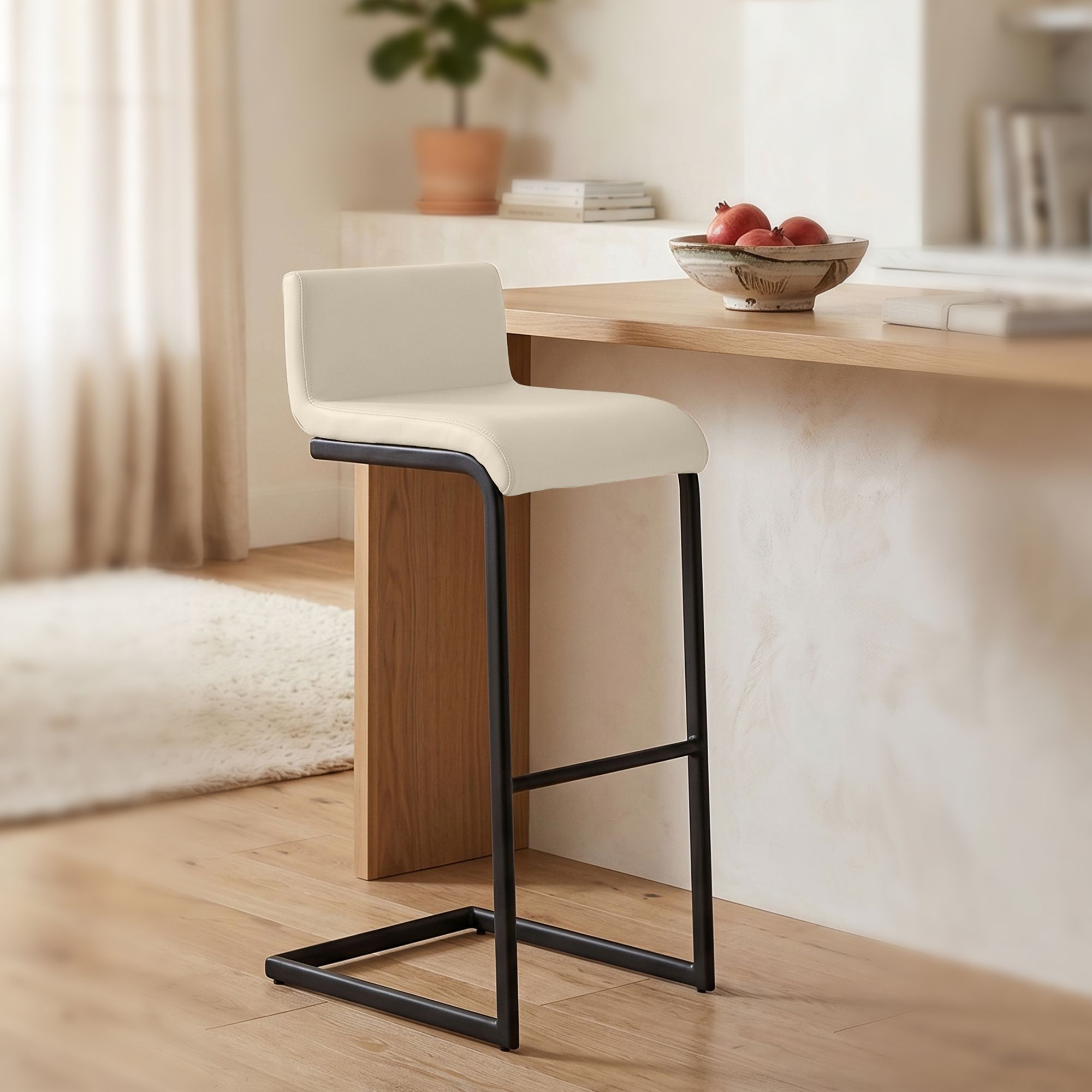 Set de 2 Taburetes de Bar Newport, Estructura de Metal Negro