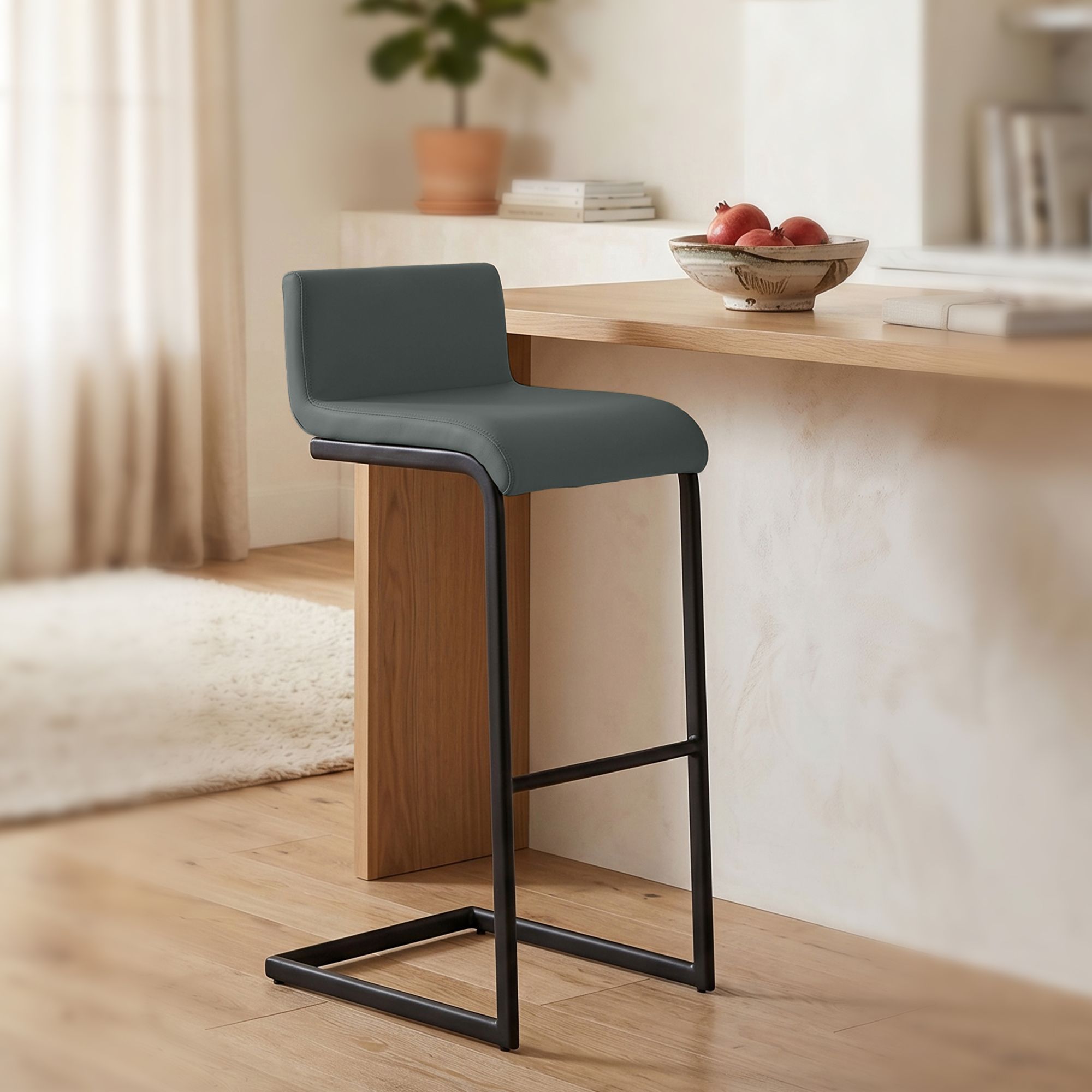 Set de 2 Taburetes de Bar Newport, Estructura de Metal Negro