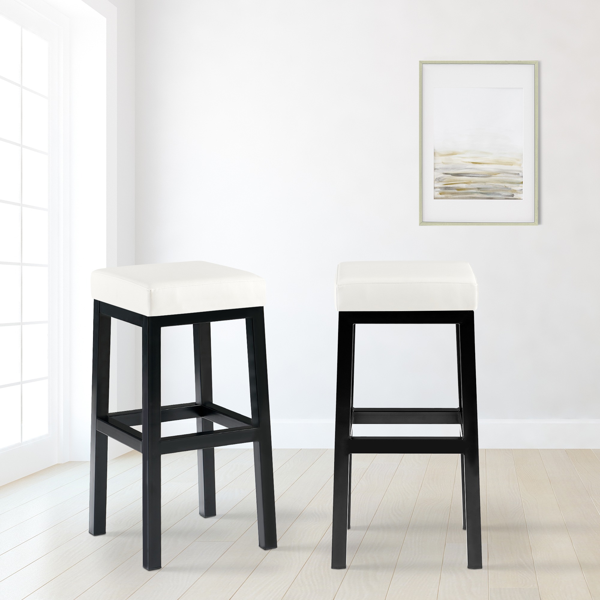 Taburete de bar Taylor Revestimiento de polipiel Altura del asiento 78 cm Estructura de metal negro