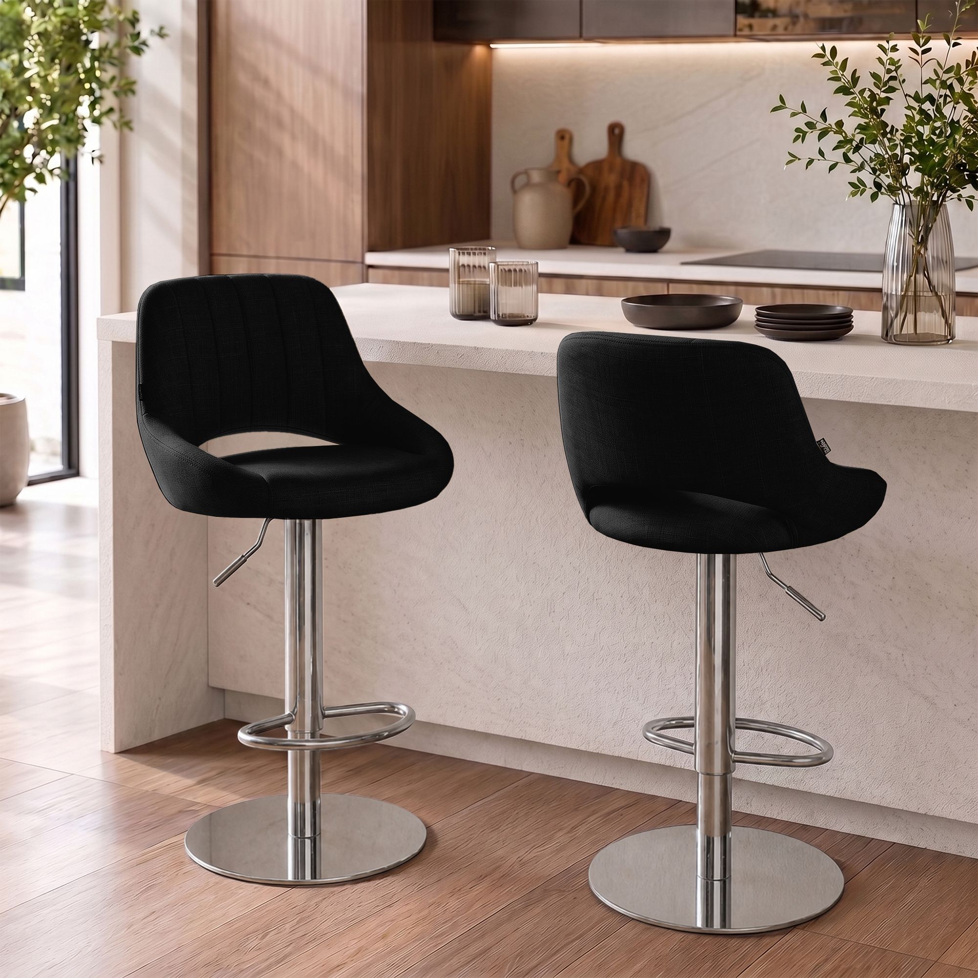 Taburete de bar Milet con estructura resistente cromada