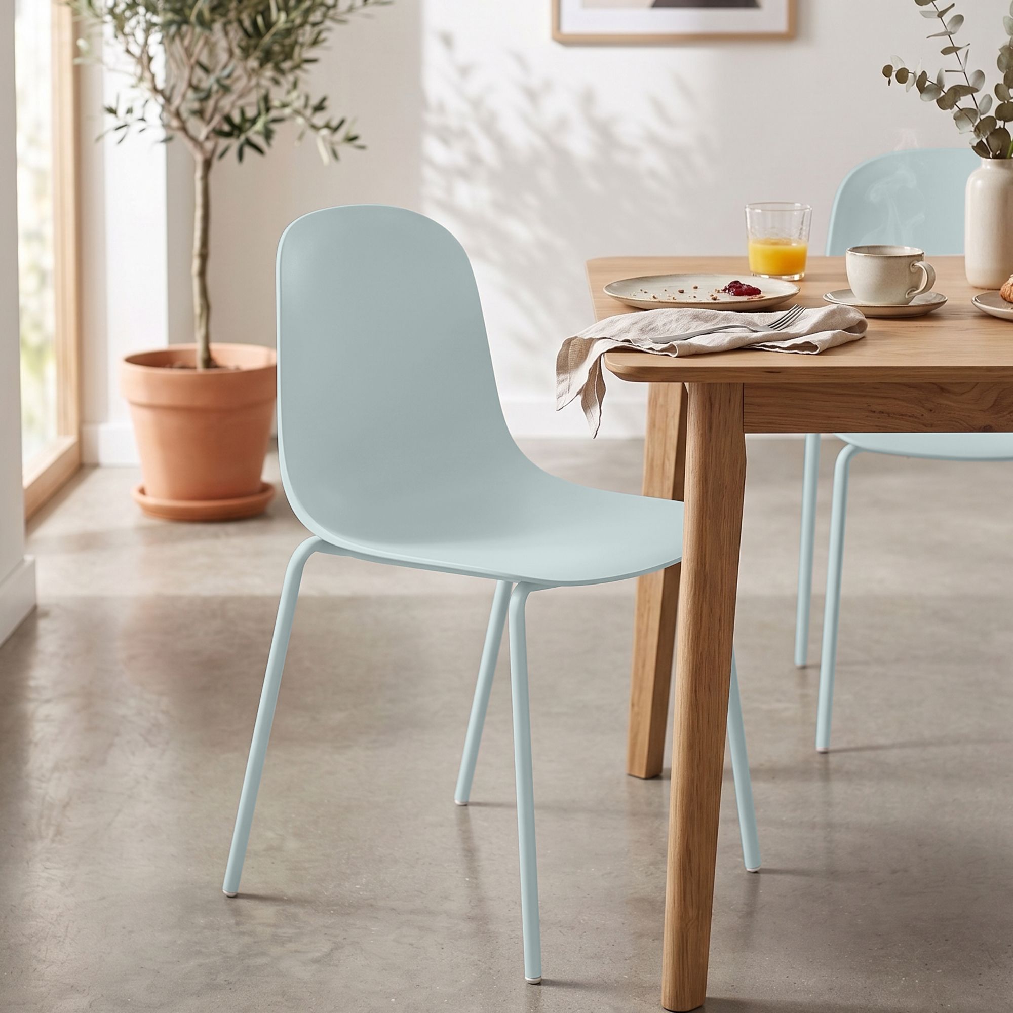 Silla Hardin: diseño moderno, estructura resistente y asiento cómodo para cualquier espacio del hogar