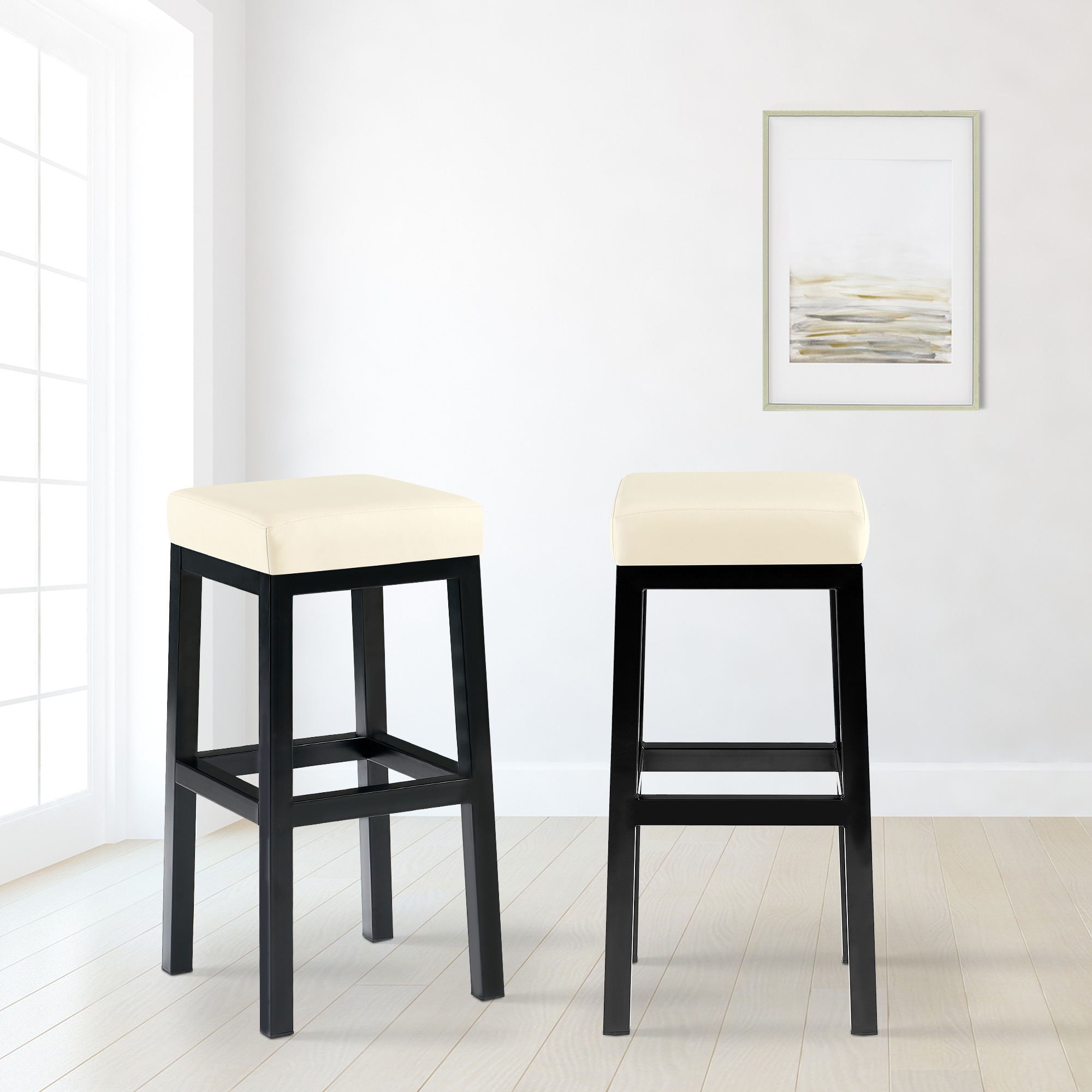 Taburete de bar Taylor Revestimiento de polipiel Altura del asiento 78 cm Estructura de metal negro