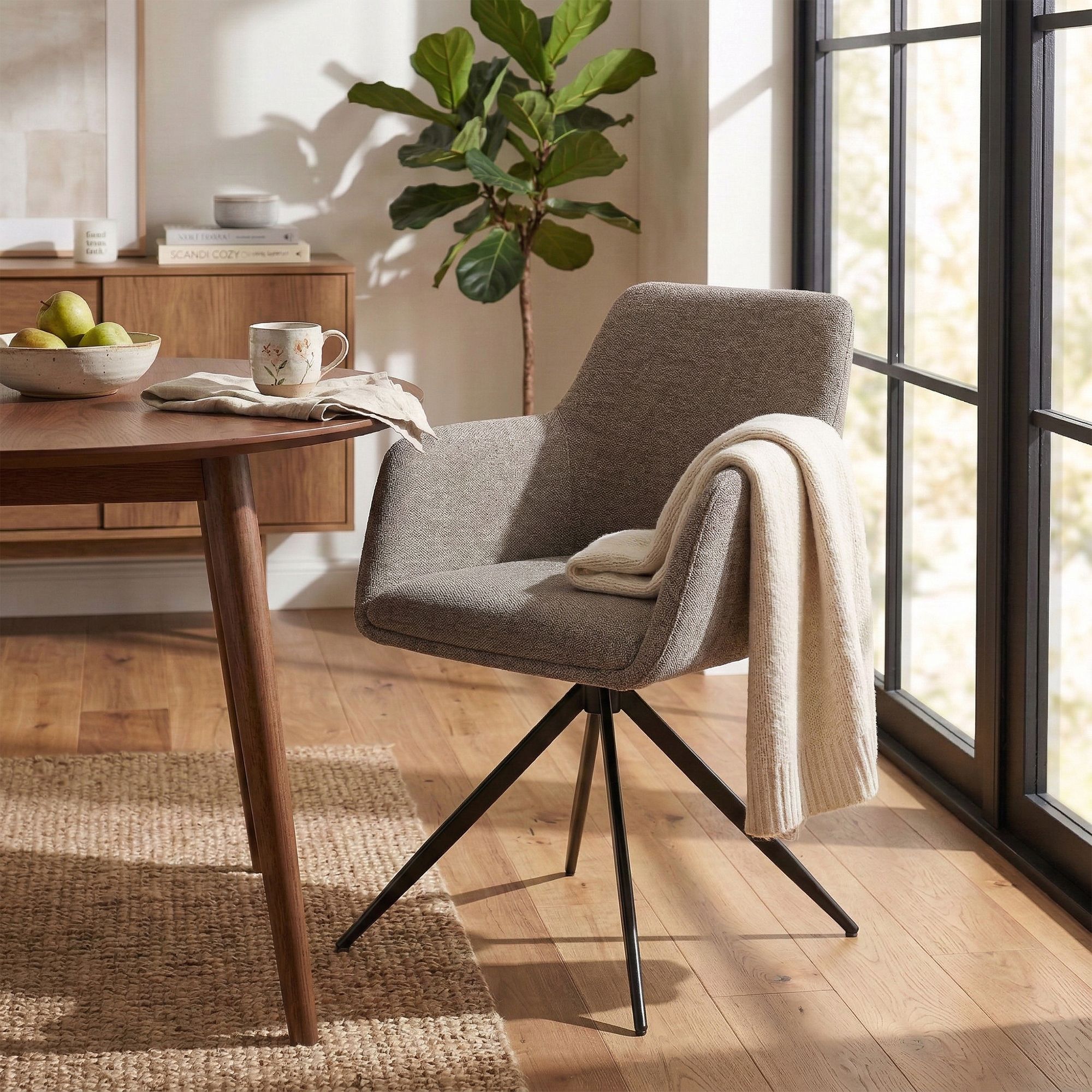 Silla de comedor Olema tapizada en tela