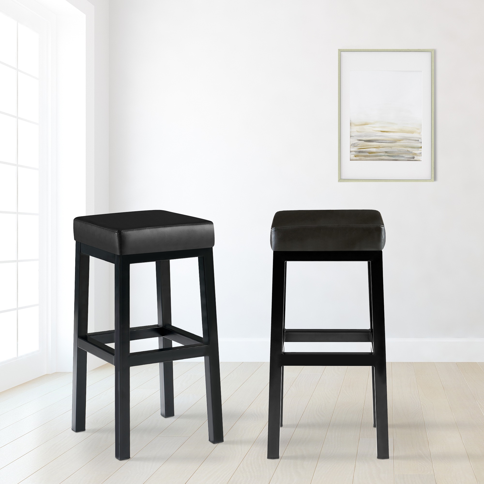 Taburete de bar Taylor Revestimiento de polipiel Altura del asiento 78 cm Estructura de metal negro