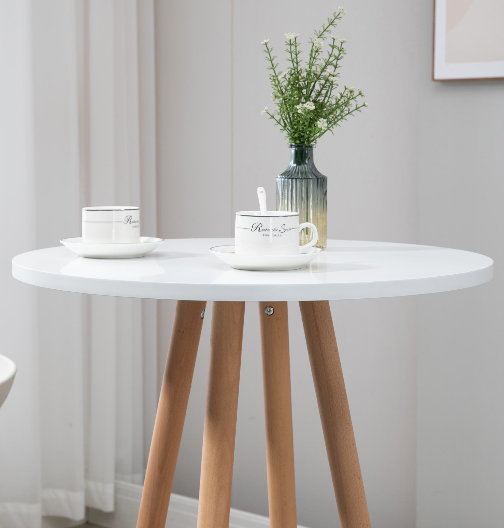 Mesa de bar Livia con tablero redondo de madera