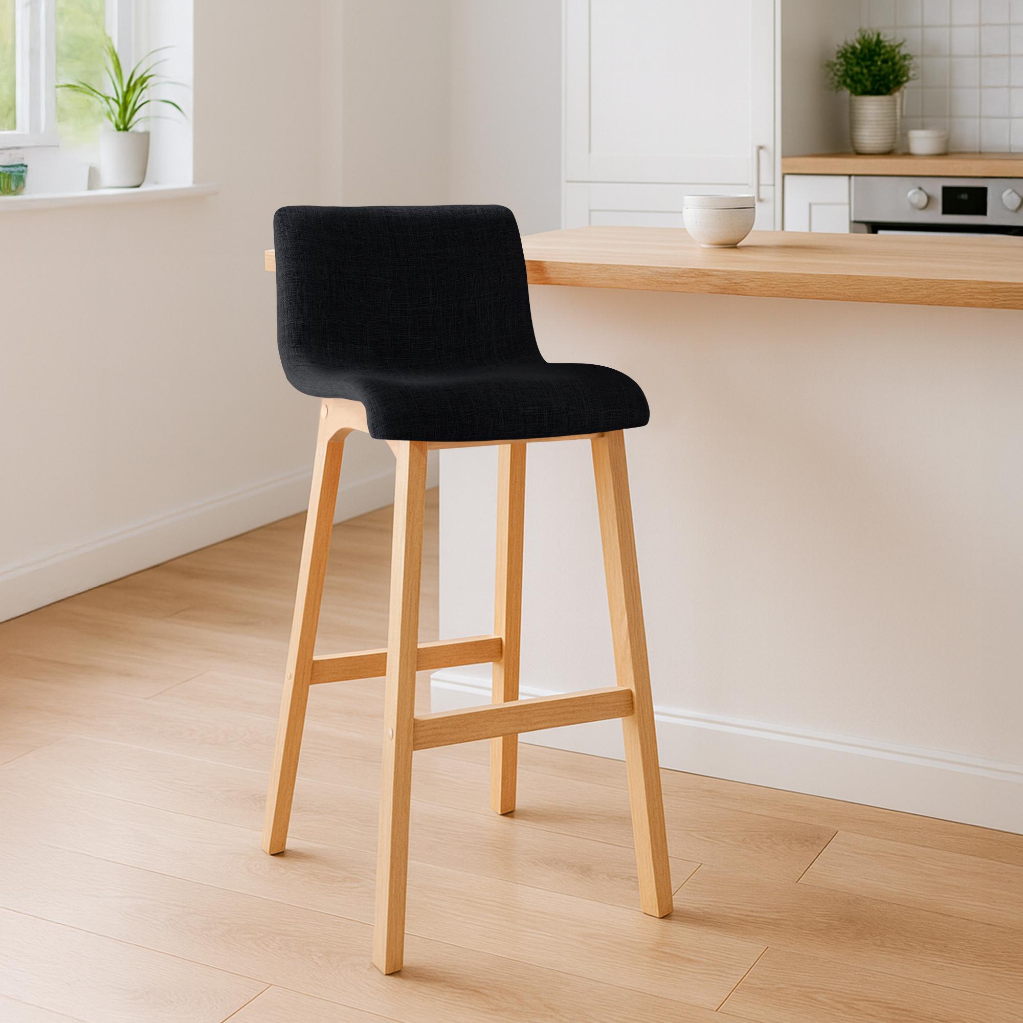Juego de 2 taburetes de bar Hover, asiento de tela, patas de madera de haya natural