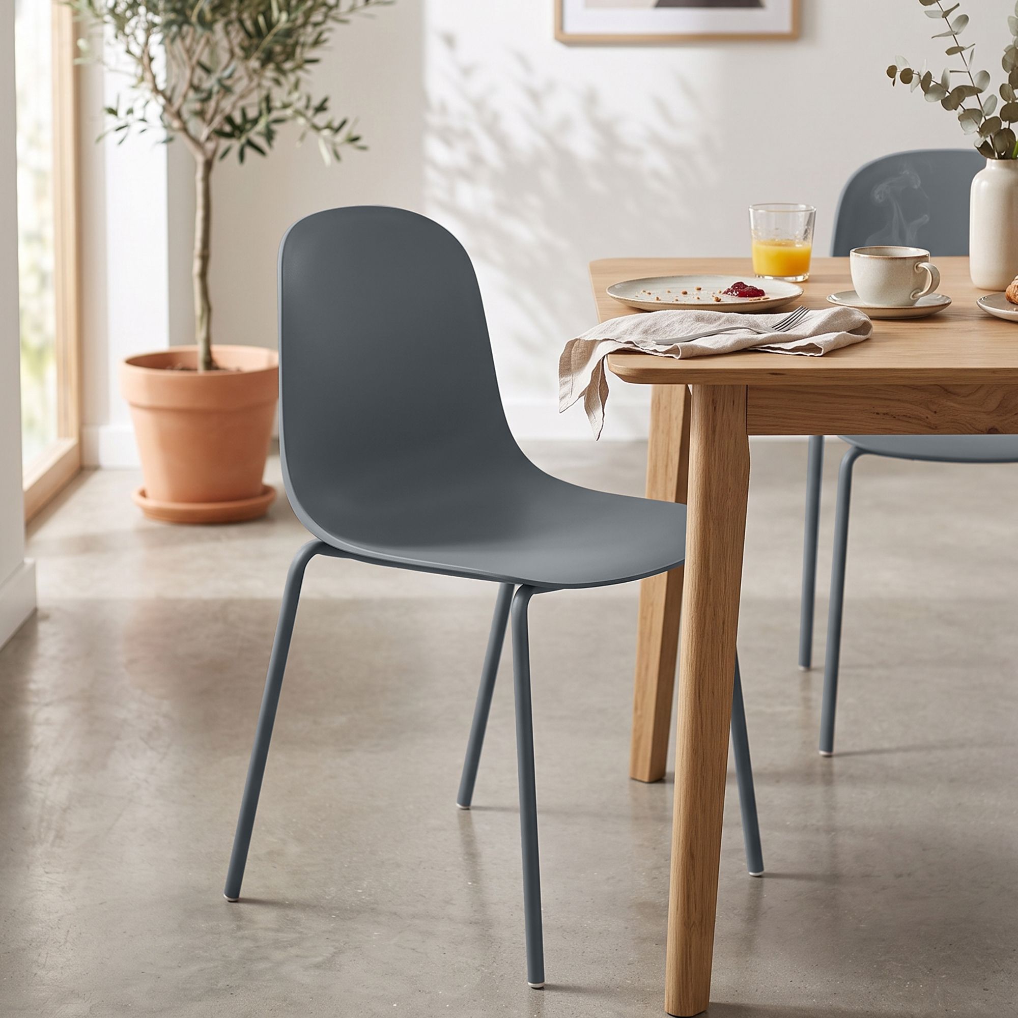 Silla Hardin: diseño moderno, estructura resistente y asiento cómodo para cualquier espacio del hogar